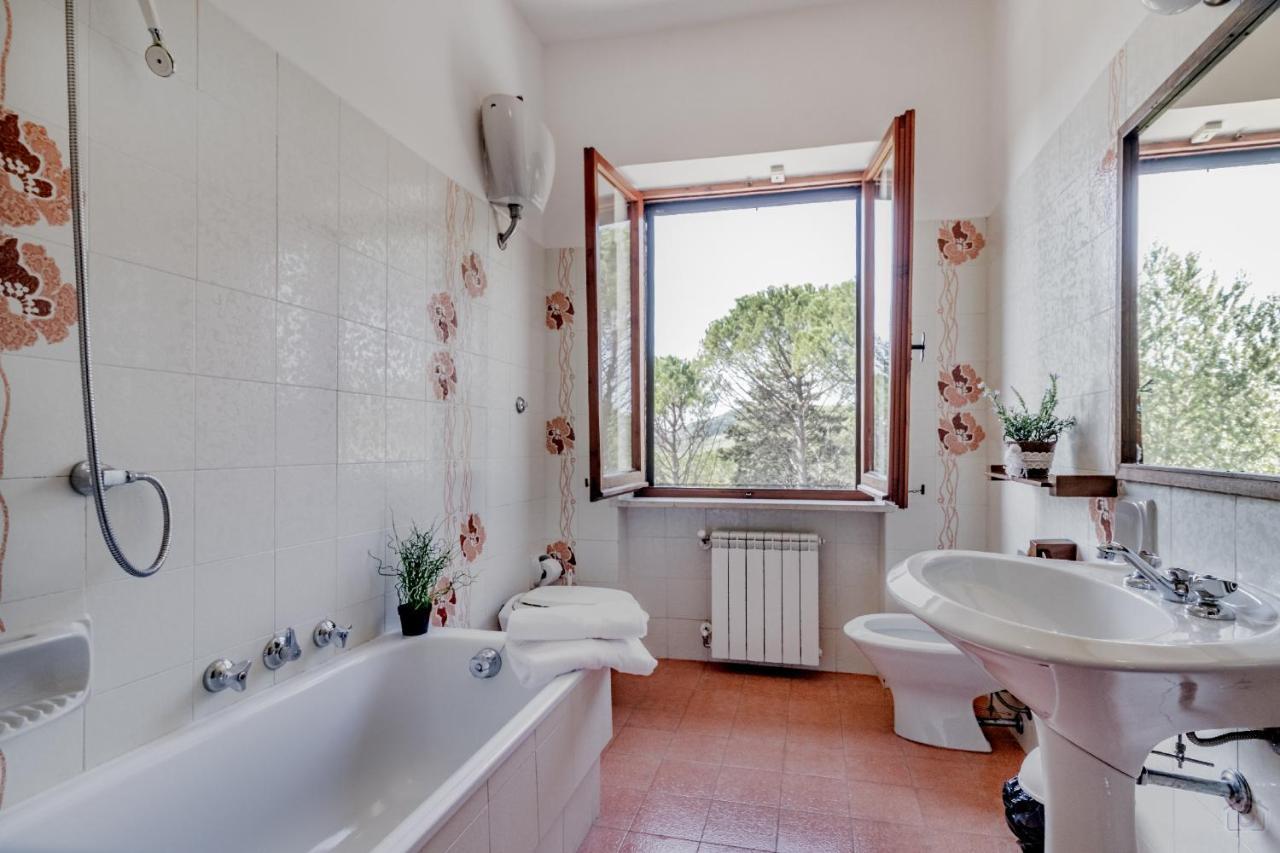Gorgeous 2-Storey Villa With A Large Private Pool Todi Exterior foto
